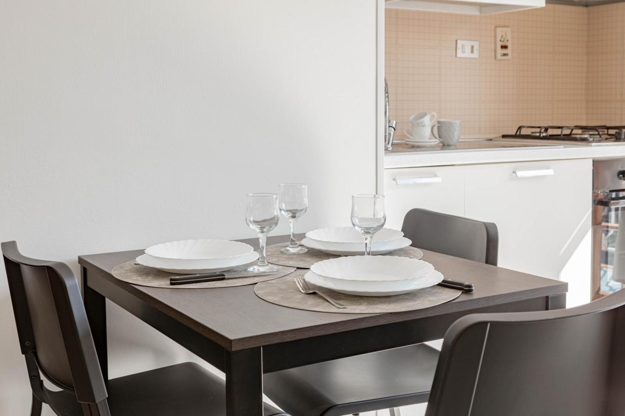 H11 Casa Tecla Centro-Mare Appartement San Remo Buitenkant foto