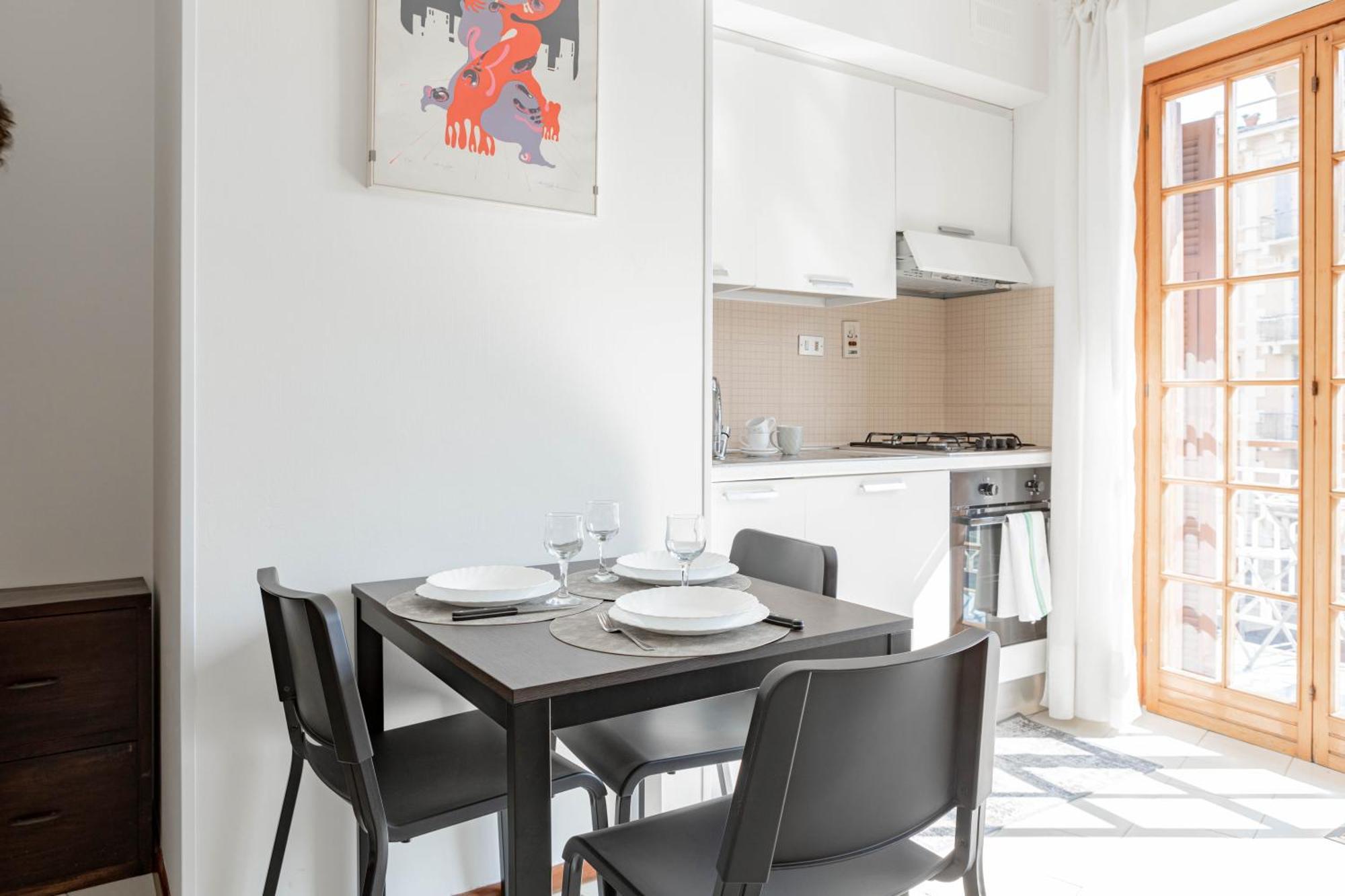 H11 Casa Tecla Centro-Mare Appartement San Remo Buitenkant foto