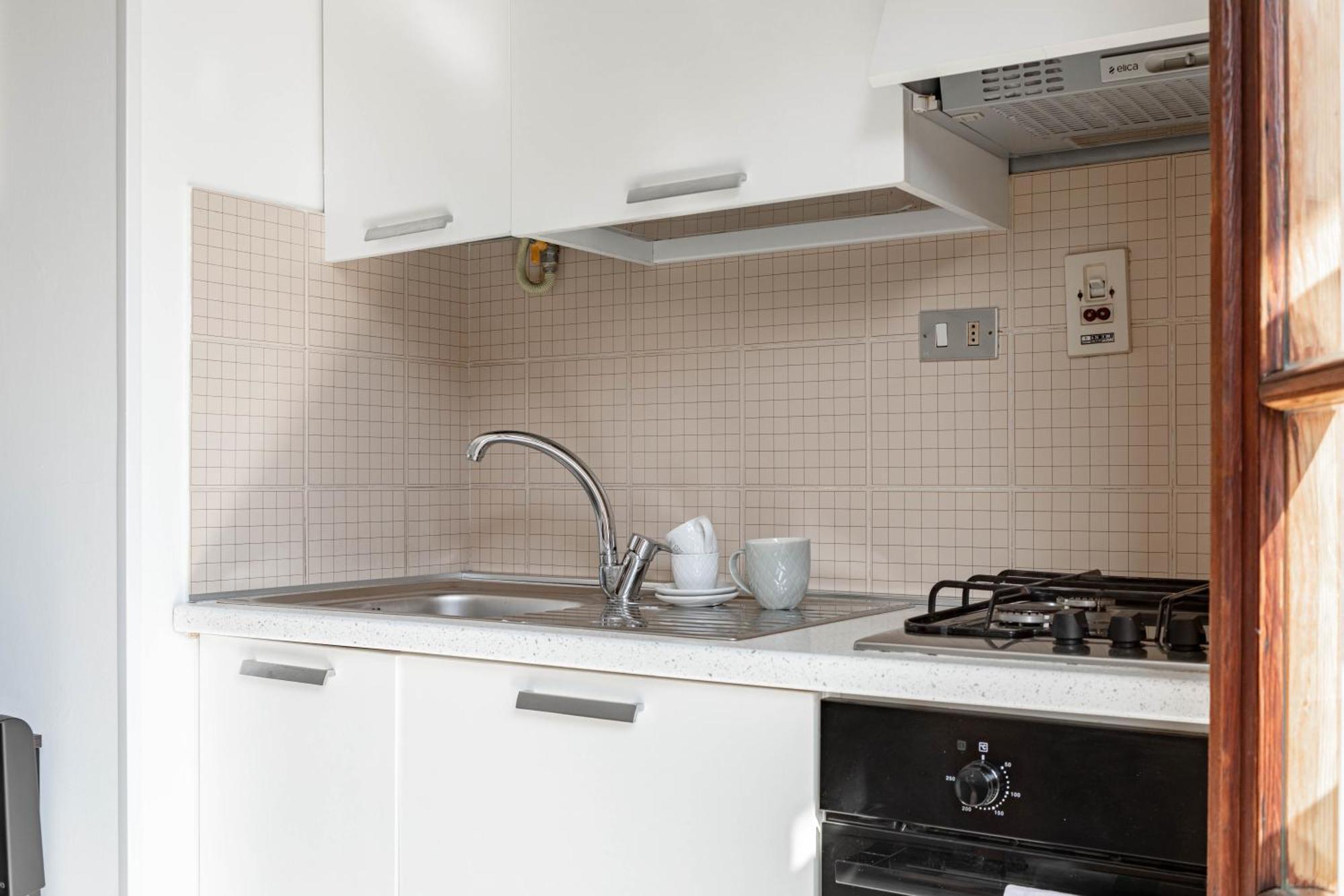 H11 Casa Tecla Centro-Mare Appartement San Remo Buitenkant foto